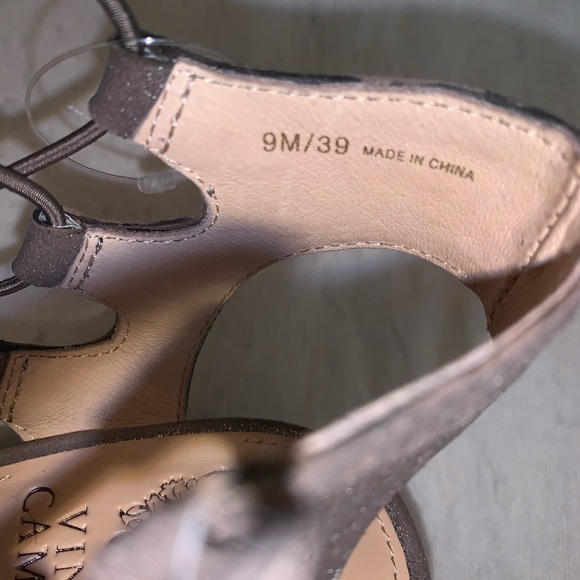 Vince Camuto Corvina cutout bootie - Picture 5 of 7